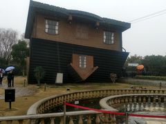 -金山农民画村-枫泾波兰倒置屋