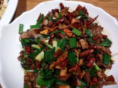 宣威小炒肉-老滇山寨•云南特色菜•地方菜•民族风情歌舞表演(金碧店)