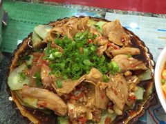 -乡土特色.冷锅鱼.牦牛肉汤锅