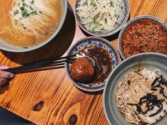 外婆辣肉-老外婆本帮面(塔城路店)