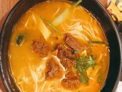 青城酸菜牛肉米粉-罗罐中米粉(人信汇店)