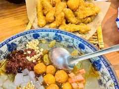 -爆炸头阿姨小四川正宗川味小吃(无任何分店)