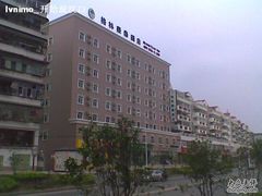 外观颇新-格林豪泰商务酒店(武汉武昌火车站东广场店)