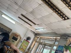 大堂-四平包子铺