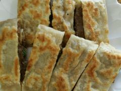 -溢心园香河肉饼总店