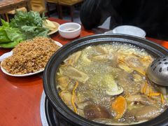 -菌之家·专业纯野生菌火锅·特色炒菌