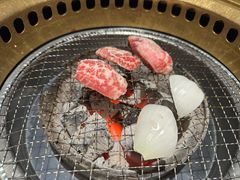 -山川小町·极番烧肉(新地假日广场店)