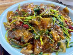 香菜肉丝粉皮-八张桌子(老店)