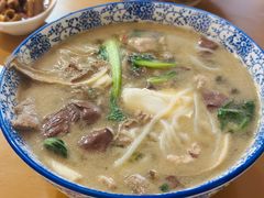 -邱芳粉店(迎宾大道旗舰店)