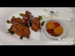 玫瑰乳鸽拼华梅圣女果-红棉中餐厅·广州海航威斯汀酒店