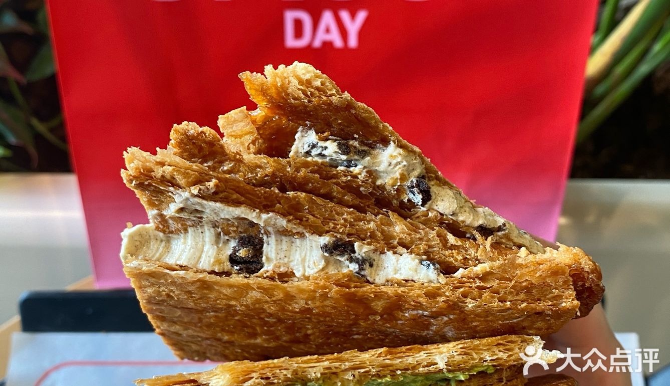 海口龙湖天街！排队也要吃的。。。