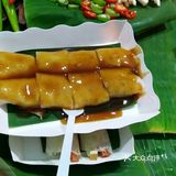 夜市上五花八门，一些画很漂亮，还有灯，但是都很难带回