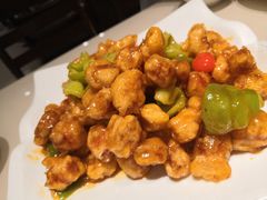 -老码头黑皮肘子锅包肉(赣水路店)