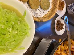 -富正毅三下锅·湘西韵味(天门山索道店)