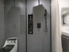 -若有设计师酒店(苏州火车站地铁站店)
