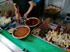 -老鼓楼麻辣烫夹馍
