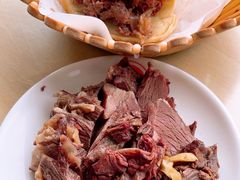 -闫家驴肉老店(华电一校店)