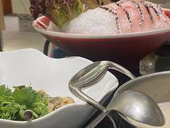 -红鼎豆捞·非遗鲍皇汤火锅(宝丰路店)