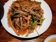 -泉畔人家·老济南经典鲁菜(大明湖店)