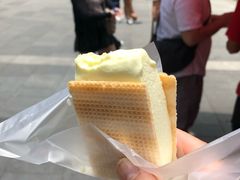 -詹爷爷乌节路街头冰淇淋