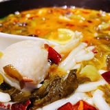三亚美食探店：这家餐厅充满艺术氛围，连吃饭也变得文艺起来。