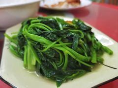 清炒通菜-银峰农庄·特色烧鸡·鲜无花果浸鸡
