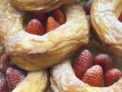 丹麦草莓-昆明冠生园·蛋糕·面包(南强街店)