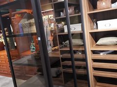 -家和家美家具城-停车场