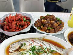 -丹水桥地锅鱼·翘嘴鲌·地方特色全鱼宴(丹江口大坝店)
