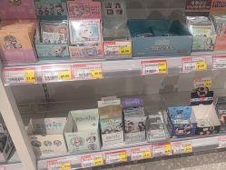 -嗨本可潮玩仓(大兴大悦春风里店)