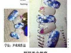 -群丽化妆摄影美甲纹绣培训学校