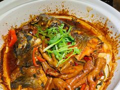 凤爪焗鱼头-周家二小姐的菜(西津渡店)