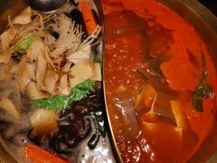 特色鸳鸯番茄锅-锅说大脸毛肚重庆老火锅(佐阾店)