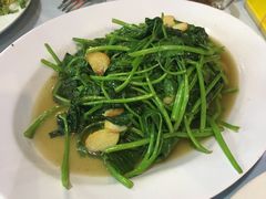 -明记烧鱼美味店