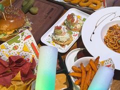 -Famous肥猫墨西哥音乐餐吧(五棵松华熙LIVE店)