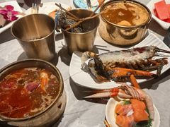 -雍容荟帝王蟹活龙虾展台自助(IFS黑金店)