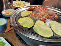 -明洞阿姨·韩式酱蟹烤肉·创意料理(三元桥店)