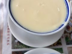 -周大娘牛乳(旧寨古村总店)