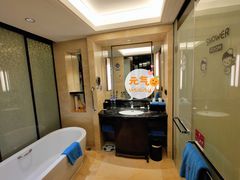-成都保利公园皇冠假日酒店(熊猫基地店)