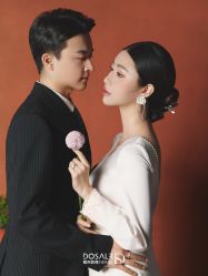 -都市丽人婚纱摄影