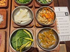 -银米·云南传统过桥米线(双廊黑金冠店)