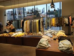 -URBAN REVIVO(大信新都汇店)