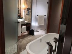 -三亚湾海居铂尔曼度假酒店