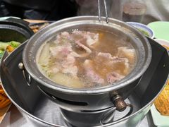 -潮界(LU·ONE凯德晶萃广场店)