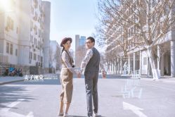 点击看大图 现代简约-都市丽人婚纱摄影