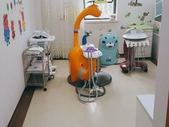 -茂菊口腔连锁(浦东南路店)