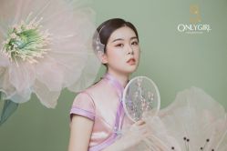 -onlygirl摄影美学馆高端定制(江滩店)