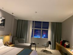 -南宁世纪君悦大酒店(青秀万达滨湖路地铁站店)
