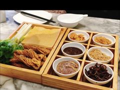 -城南往事·烤鸭·鲁菜(世茂宽厚里·大明湖店)