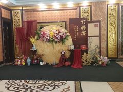 -皇宫大酒店